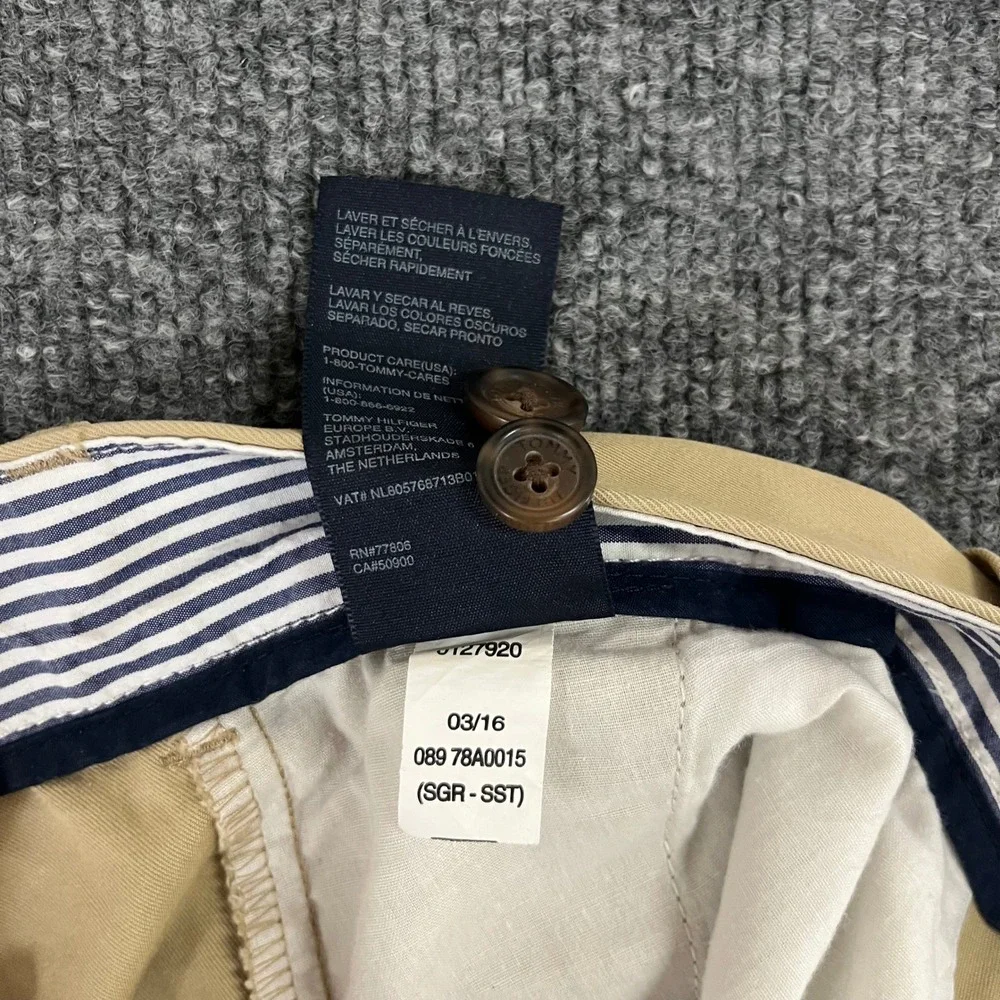 Tommy Hilfiger Chino Pants Mens Size 38x30 Beige Tailored Fit Flat Front Casual